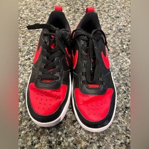 Like new Youth sz 3.5 Nike Air Force !